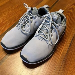 Nike Womens‎ Roshe Two Wolf Grey/ Wolf Grey Cool Grey Running Shoe